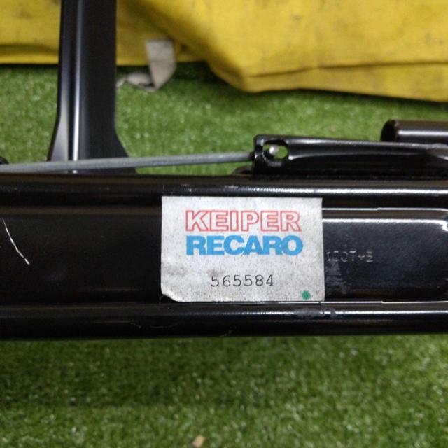 【運転席側】 RECARO 底止めシートレール