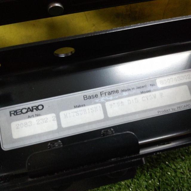 【運転席側】 RECARO 底止めシートレール