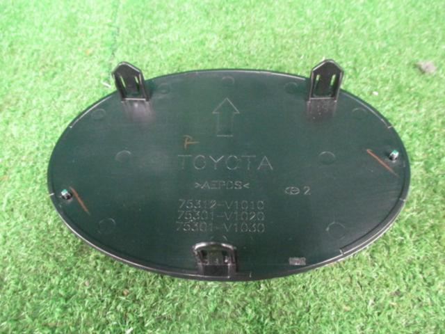 TOYOTA 純正フロントエンブレム 【クロームブラック】