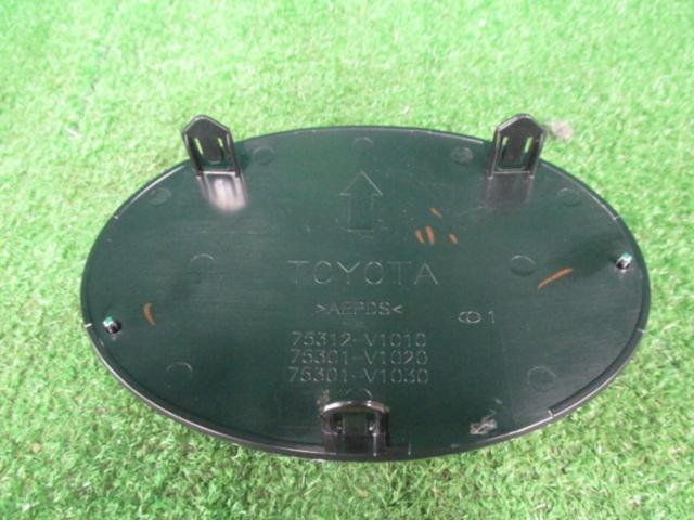 TOYOTA 純正フロントエンブレム 【クロームブラック】