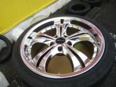 Chrome wheels
HOT
STUFF
Stich
Precious
TWIN
SPOKE2