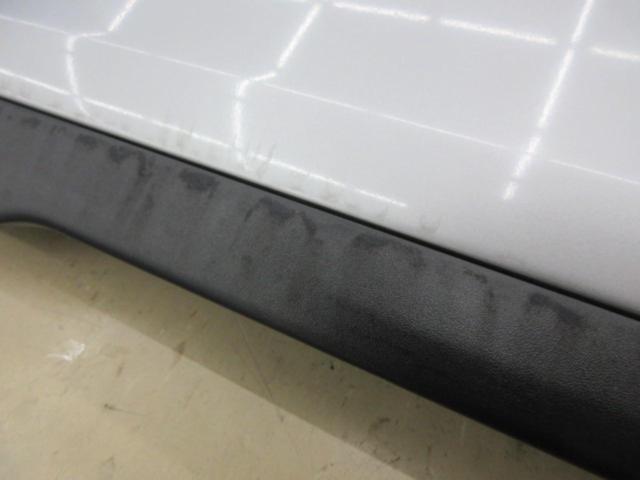 トヨタ純正ハイエースグリル 