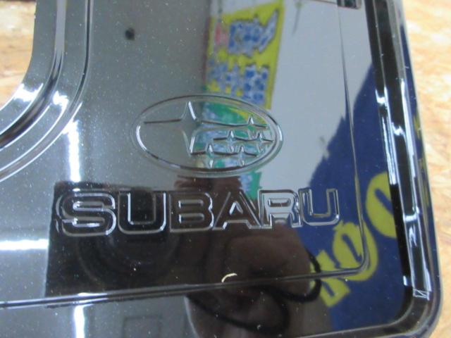 スバル純正 ナンバープレートベース