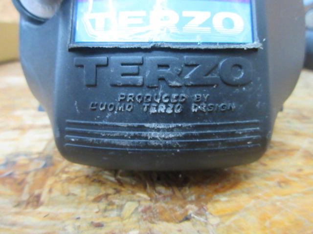 TERZO
Based carrier foot set