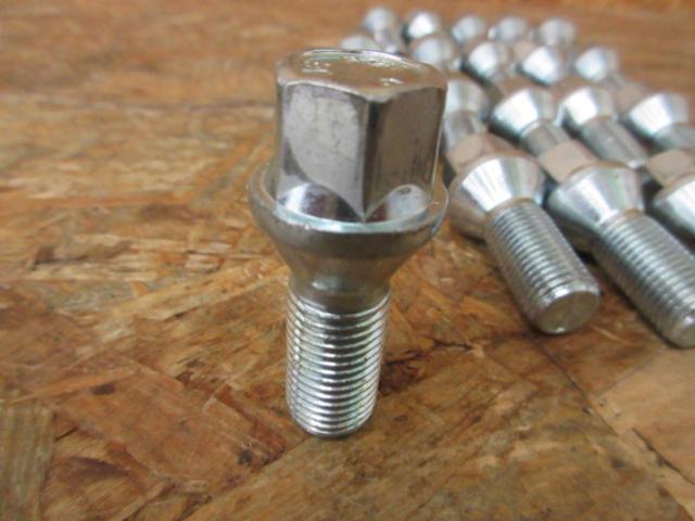 Unknown Manufacturer
Bolt and nut