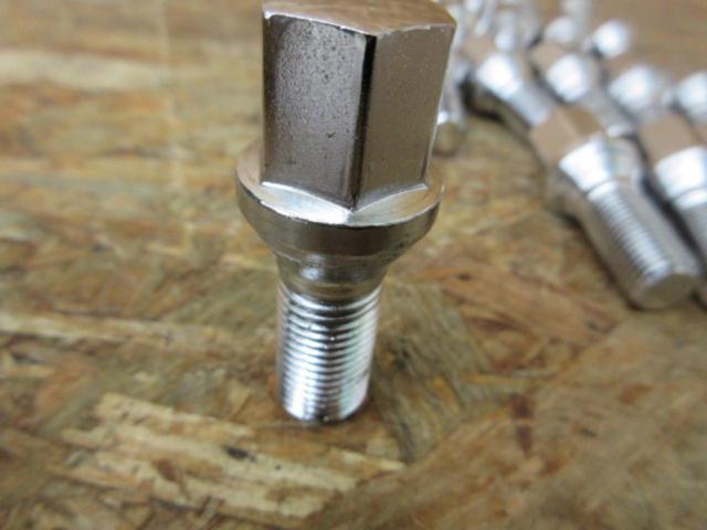 WePro
Bolt and nut