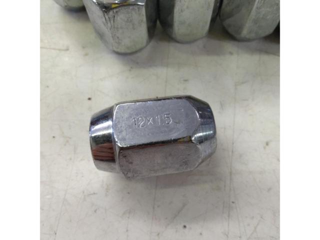 テーパー取付ナット【P1.5/20個/M12/21HEX】