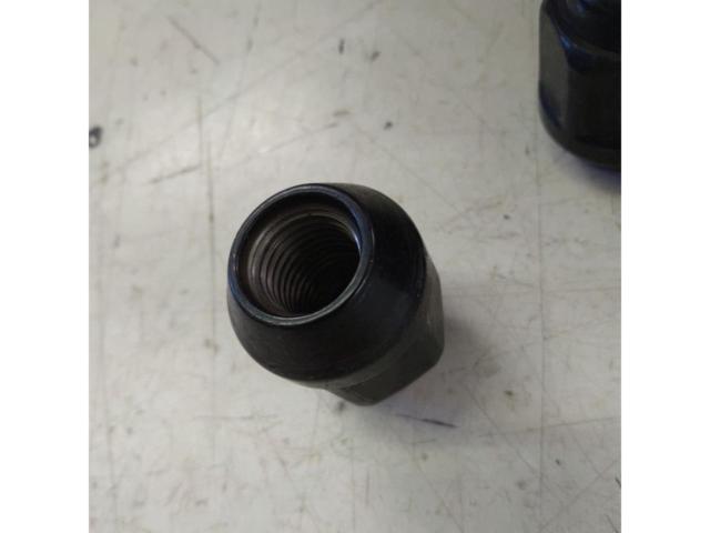 テーパー取付ナット ブラック【P1.5/M12/21HEX/20個】