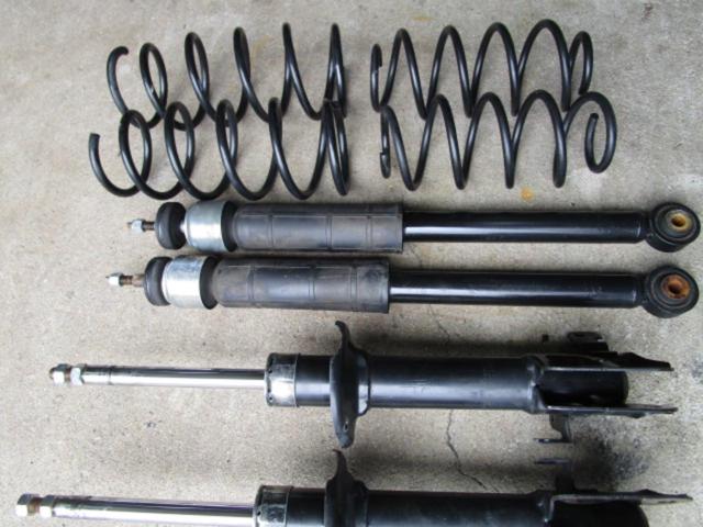 Suzuki genuine
Suspension kit for Alto/HA36