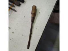 Unknown Manufacturer
Flat-blade screwdriver