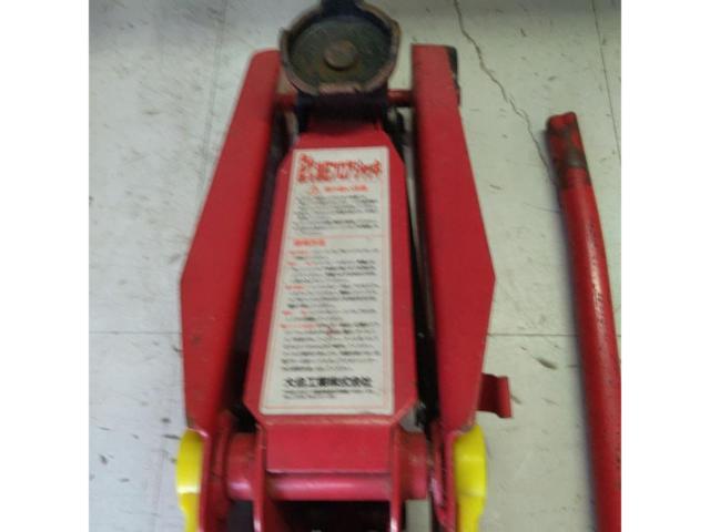 Meltec
Hydraulic floor jack
F-26 / F-47