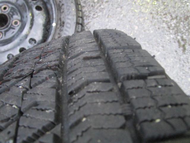 スチールホイール+BRIDGESTONE BLIZZAK VRX2
