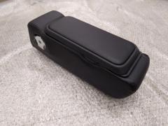 【トヨタ純正】BOX付きアームレスト