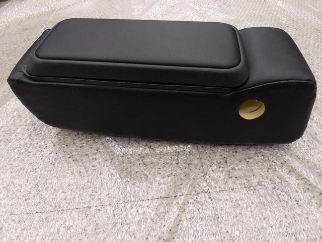 【トヨタ純正】BOX付きアームレスト