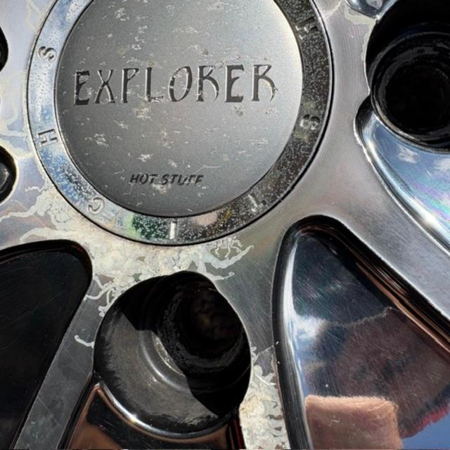 HOT
STUFF (Hot Stuff) Stich (Stich)
EXPLORER
10-spoke wheel
