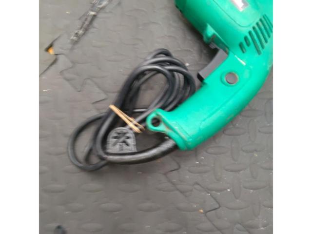 makita 15mm振動ドリル M812