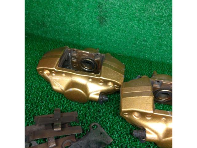 SUBARU
Original rear caliper
(Brembo)
