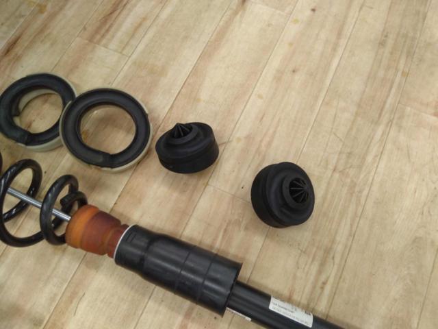 AUDI
A4
B9
Genuine suspension shock set