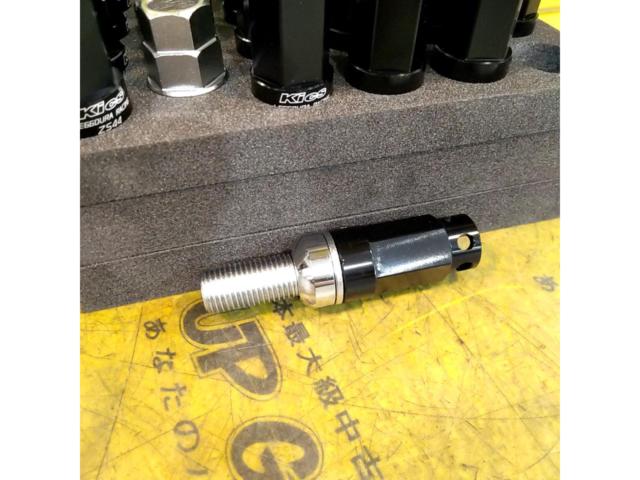 KICS LEGGDURA RACING ボルト