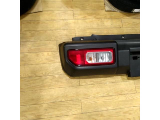 Suzuki genuine
Jimny
JB64W
Genuine rear bumper + genuine taillights