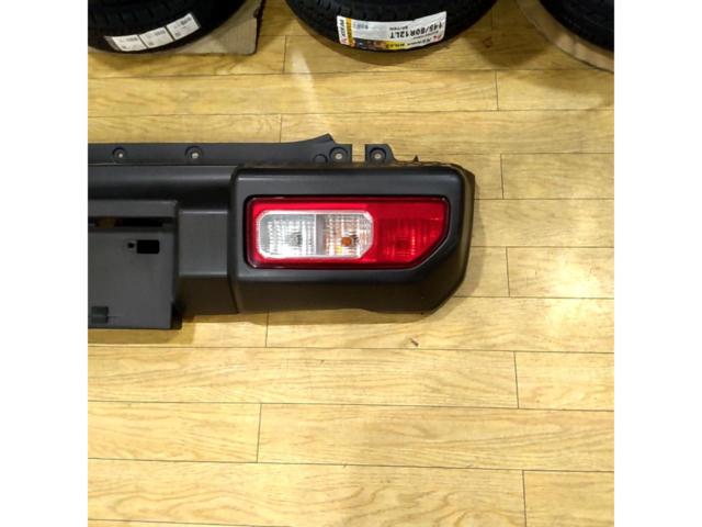 Suzuki genuine
Jimny
JB64W
Genuine rear bumper + genuine taillights