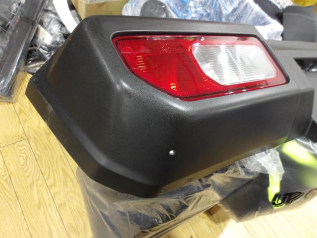 Suzuki genuine
Jimny
JB64W
Genuine rear bumper + genuine taillights