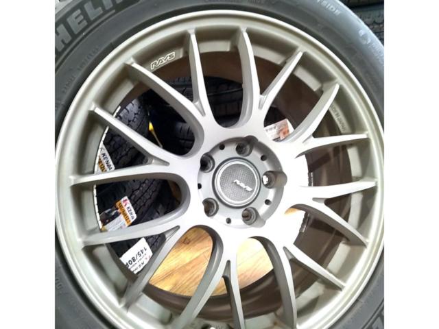 RAYS
HOMURA
2X8GT + MICHELIN
PRYMACY4