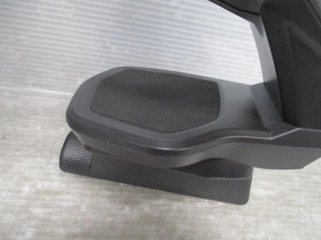 CARMATE カローラクロス専用 追加ドリンクホルダー