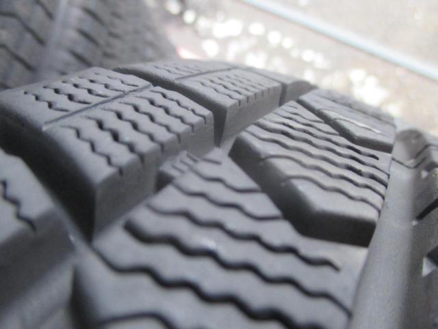 ZELERNAスポークホイール + DUNLOP WINTERMAXX WM02 2022年製造