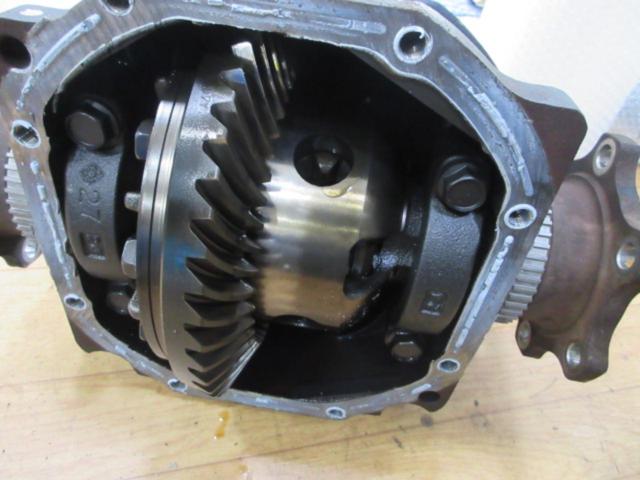 Nissan Genuine Fairlady Z/Z33
Genuine viscous LSD
Deaf
+
The differential case