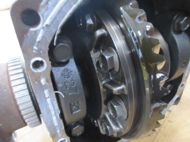 Nissan Genuine Fairlady Z/Z33
Genuine viscous LSD
Deaf
+
The differential case