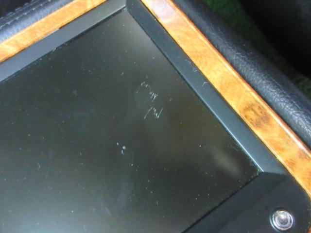 Headrest monitor from an unknown manufacturer
2 pieces