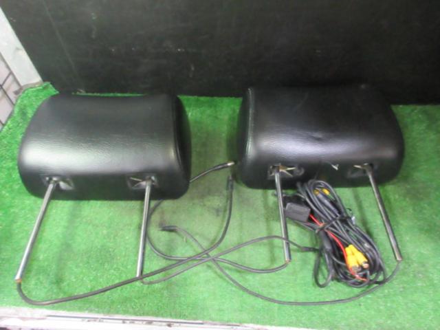 Headrest monitor from an unknown manufacturer
2 pieces