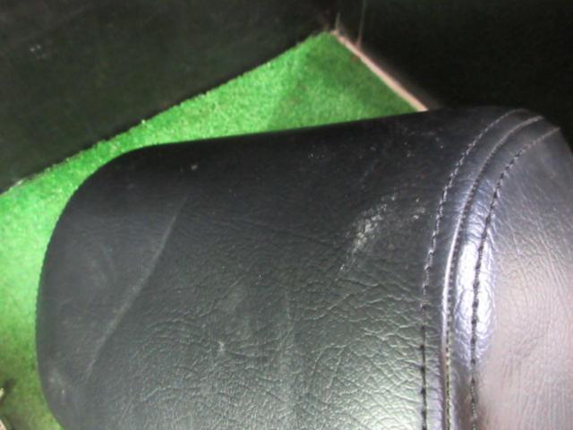 Headrest monitor from an unknown manufacturer
2 pieces
