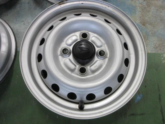 DAIHATSU Hijet genuine steel wheels
Four 12-inch steel wheels