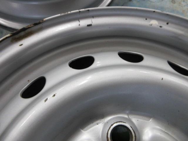 DAIHATSU Hijet genuine steel wheels
Four 12-inch steel wheels