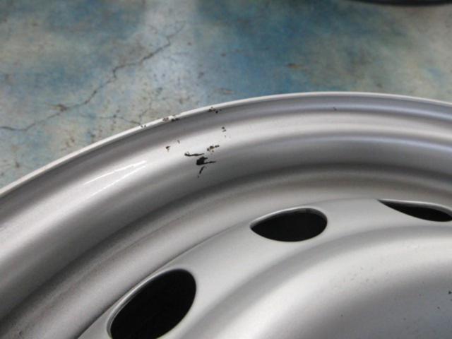 DAIHATSU Hijet genuine steel wheels
Four 12-inch steel wheels