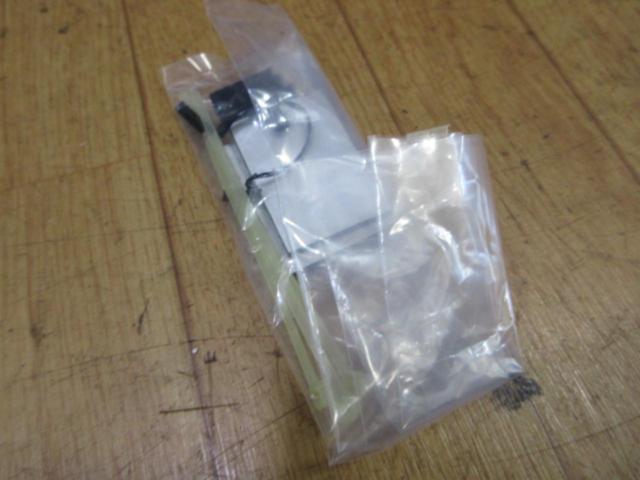 【CELLSTAR】ソーラーバッテリー充電器