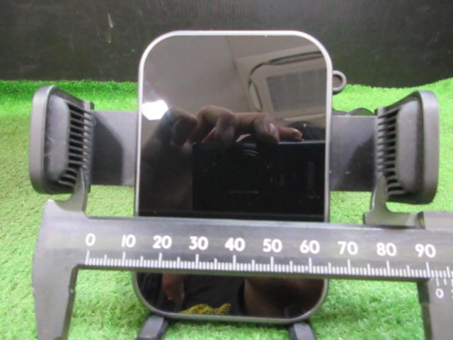 【メーカー不明】吸盤タイプスマホホルダー