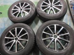 Unknown manufacturer 10-spoke wheels
+
PIRELLIICE
ASIMMETRICO
225 / 60R17
※ The year old