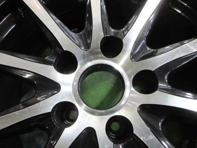 Unknown manufacturer 10-spoke wheels
+
PIRELLIICE
ASIMMETRICO
225 / 60R17
※ The year old