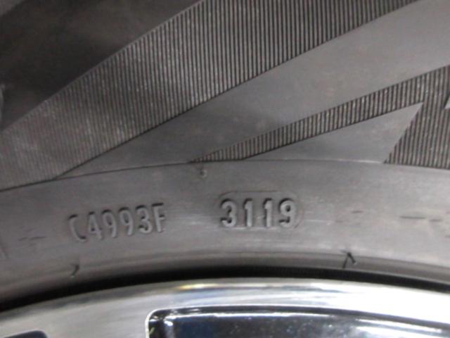 Unknown manufacturer 10-spoke wheels
+
PIRELLIICE
ASIMMETRICO
225 / 60R17
※ The year old