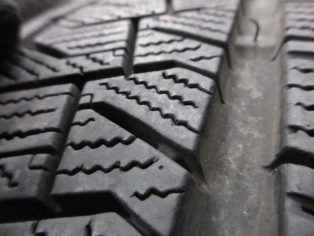 Unknown manufacturer 10-spoke wheels
+
PIRELLIICE
ASIMMETRICO
225 / 60R17
※ The year old