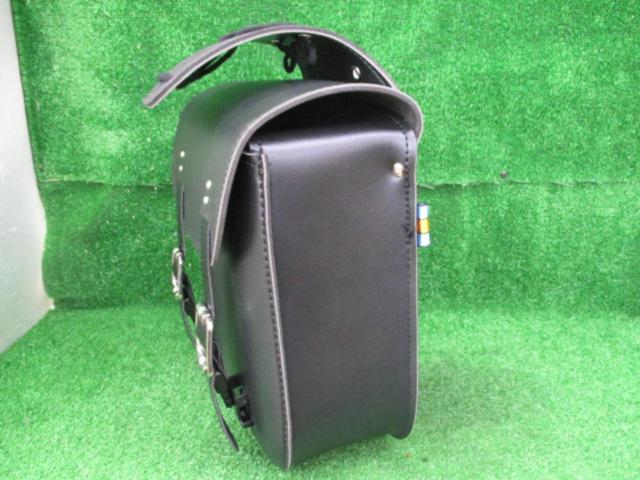 [Capacity unknown] Maker unknown
Side bag