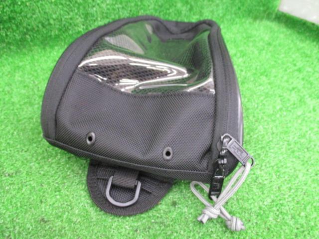 Capacity 2.3L
TANAX
MOTOFIZZ
Light Sport Tank Bag
