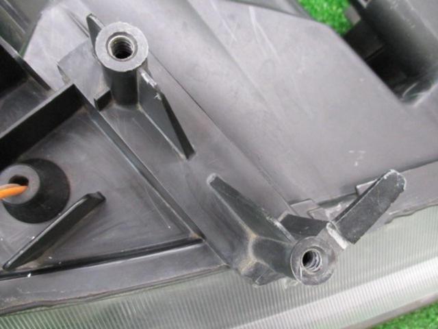 HONDA
Accord/CF series
Late version
Only the left side of the original headlight.