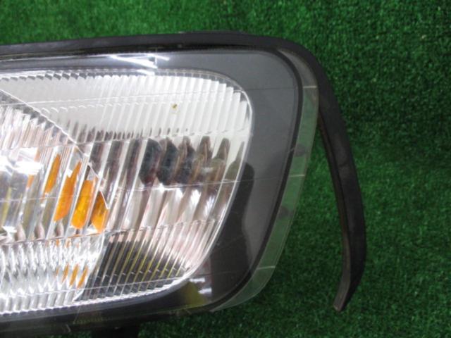 HONDA
Accord/CF series
Late version
Only the left side of the original headlight.