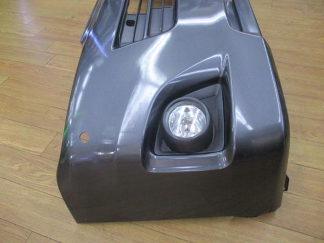 TOYOTA ハイエース/200系 純正フロントバンパー