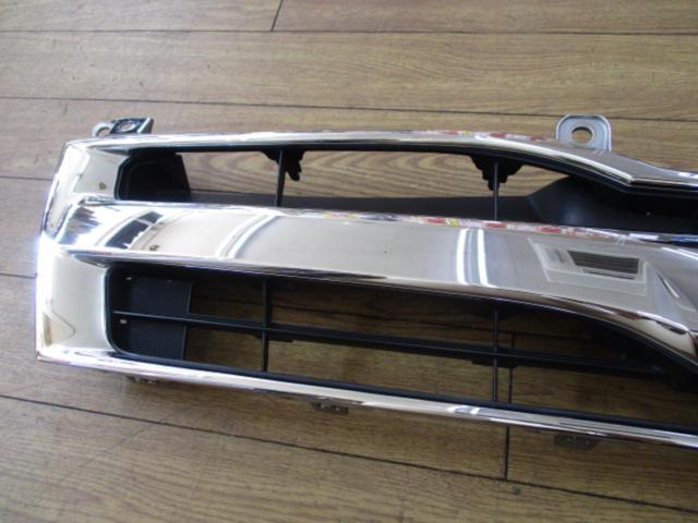 TOYOTA ハイエース/200系 フロントグリル