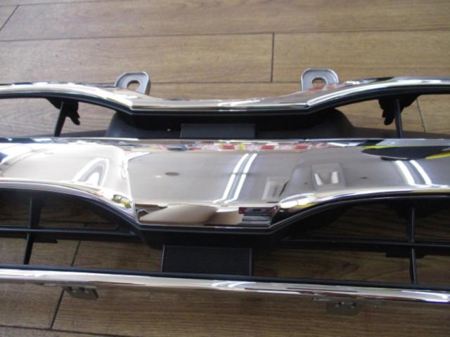 TOYOTA ハイエース/200系 フロントグリル